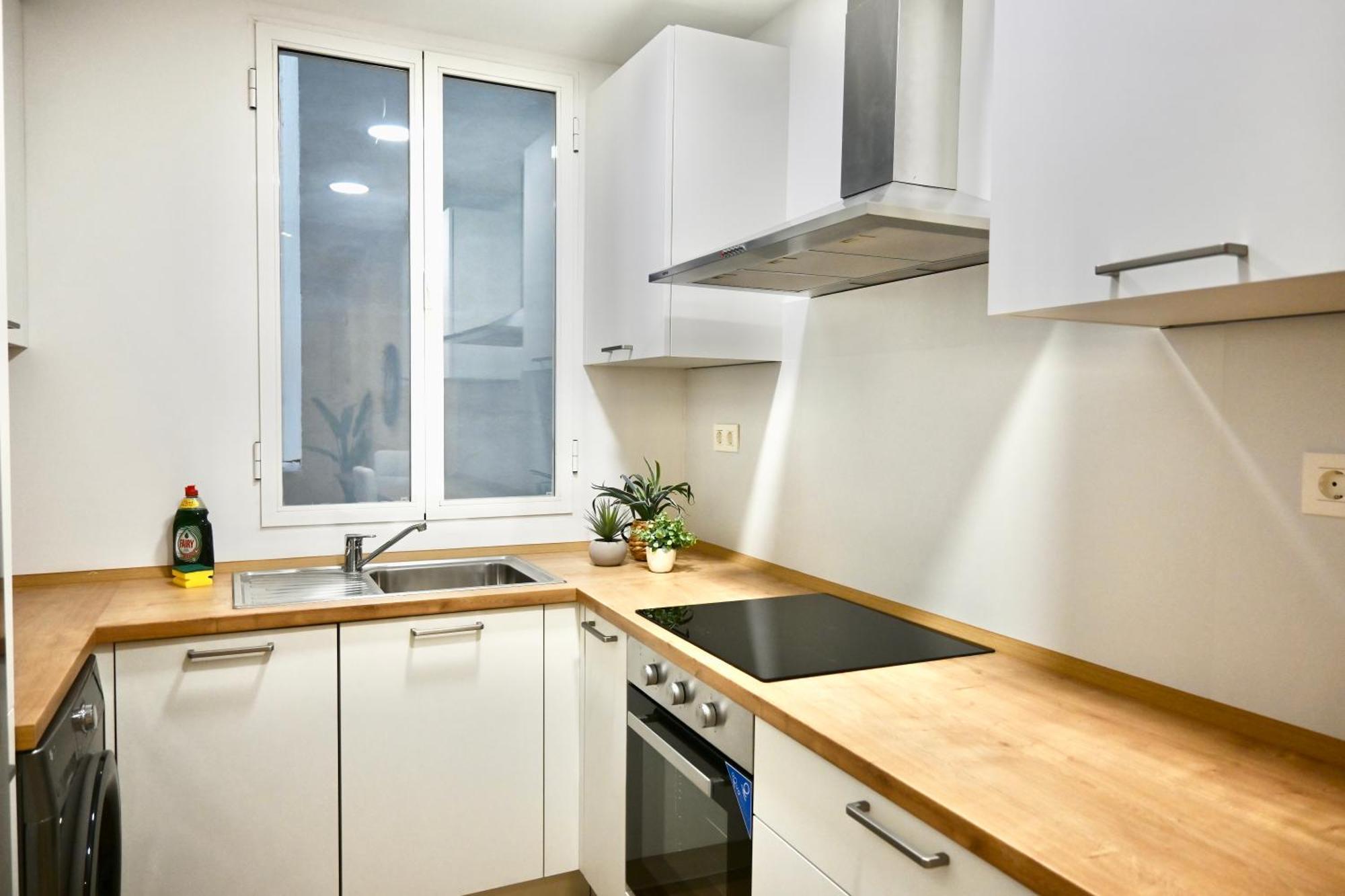 Apartamento For Amplio Y Lujoso Temporal En El Barrio De Salamanca Gdp9